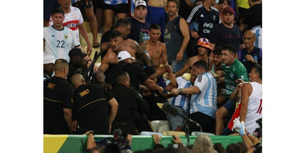 Kvalifikační zápas mezi Argentinou a Brazílií nemůže pokračovat